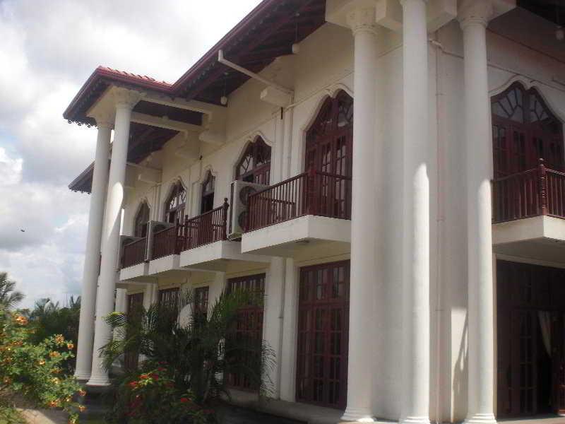 Hotel Yapahuwa Paradise Exterior foto